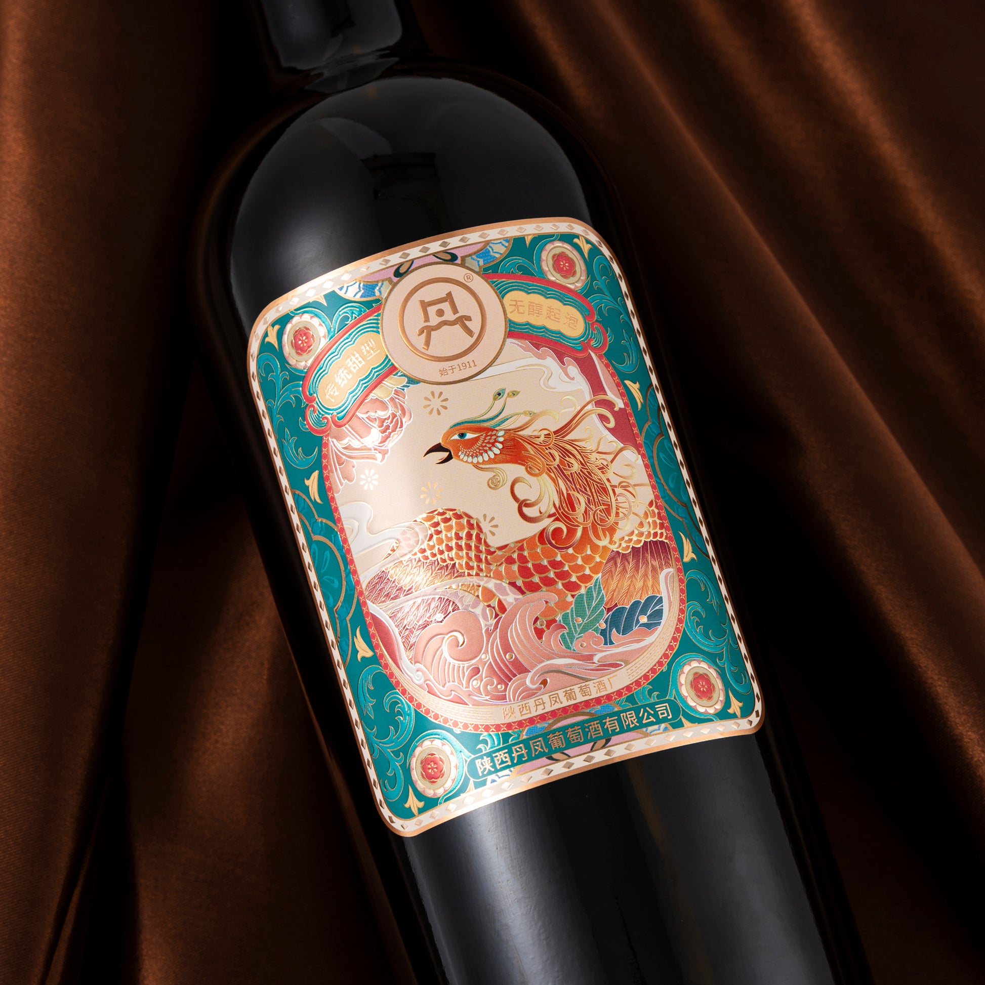 定制标志珠光纸标签烫印金箔压花新设计闪亮高端酒精食品饮料贴纸