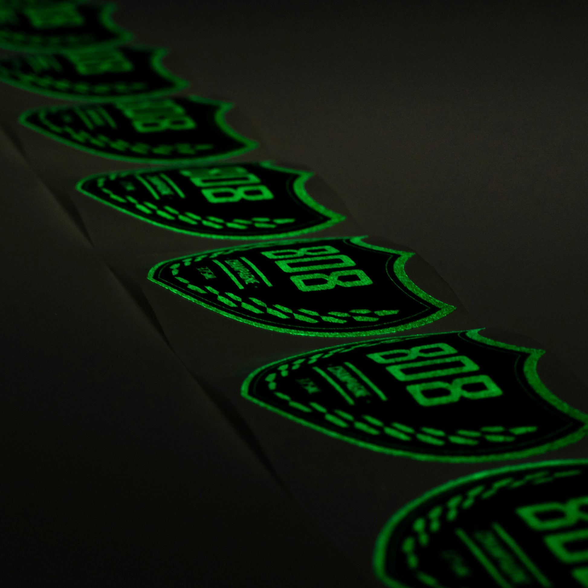 定制饮料贴纸标签合成夜光惊艳设计工厂贴纸标签讨价还价真正迷人