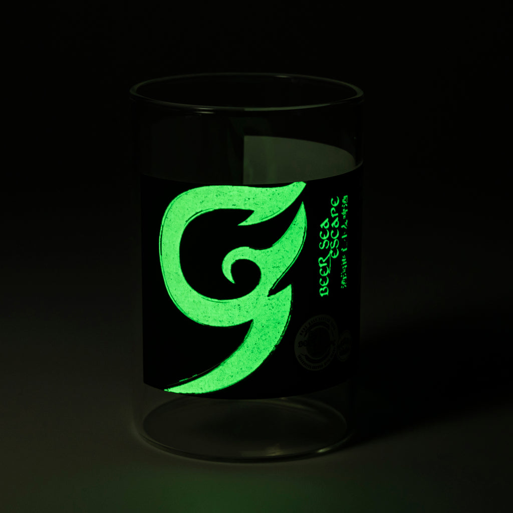 定制饮料贴纸标签夜光辐射设计工厂贴纸标签吸引人的诱人交易