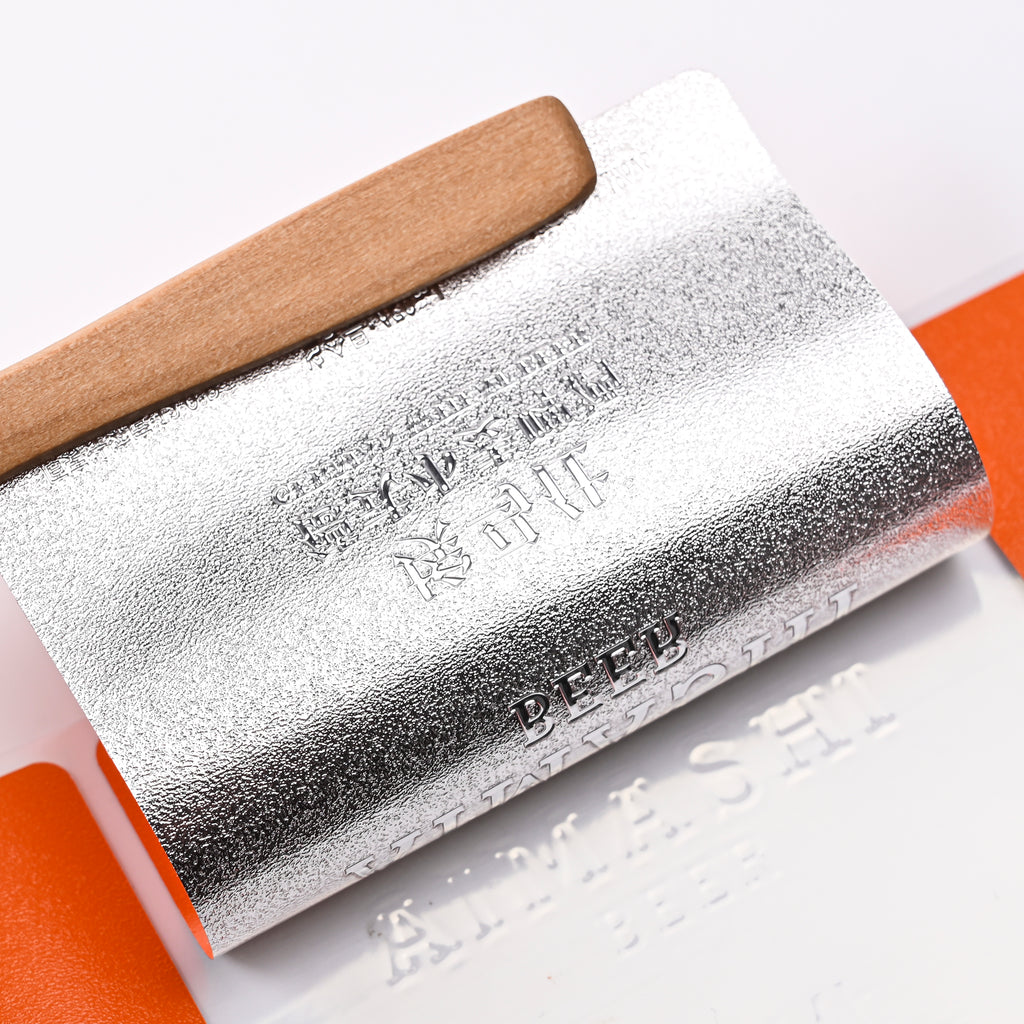 定制Logo啤酒标签贴纸饮料食品创意设计PVC材料耐用压花厂家直销价格合理